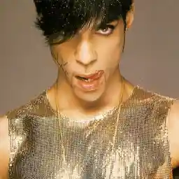 Discovering Gianni Versace