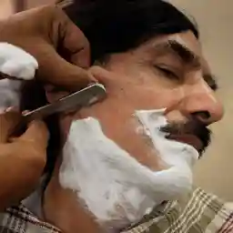 AMBRE, TRAVELLING BY HAIR