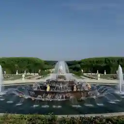 Versailles: An Underground Megastructure